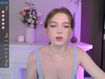 webcam girl small_blondee capture image #4132253