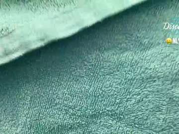 webcam girl eatmypie69 capture image #2354594