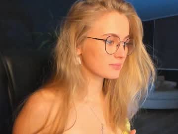 webcam girl linellali capture image #4175292