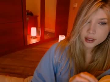 webcam girl bitter_moon capture image #5247279