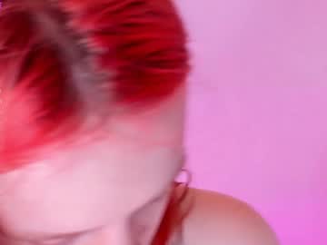 webcam girl red_and_trip capture image #5572912