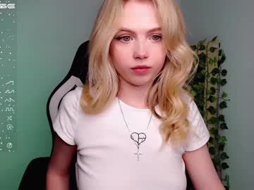 webcam girl small_blondee capture image #5350009