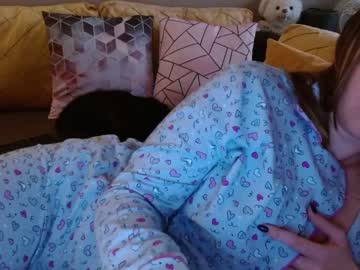 webcam girl juicy_peach88 capture image #4527964