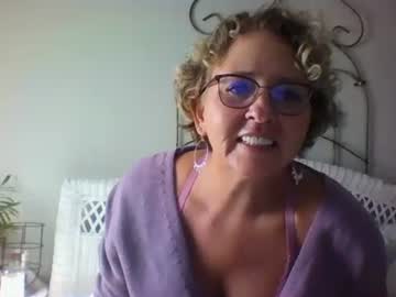 webcam girl momnxtdoor capture image #5587296