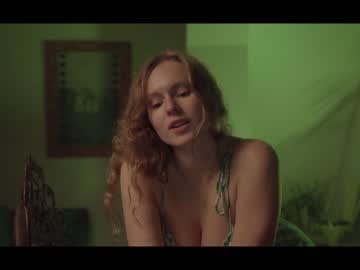 webcam girl chillwithkira capture image #2032989