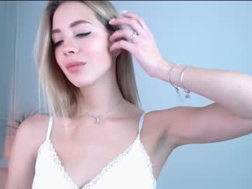 webcam girl emmi_rosee capture image #1136988