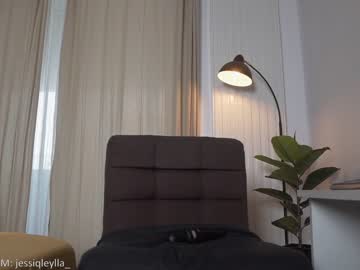 webcam girl queen_leylla capture image #4477454