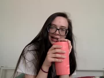 webcam girl hi_so_shy capture image #2359037