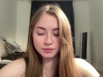 webcam girl strawberryjamx capture image #4194714