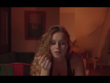 webcam girl chillwithkira capture image #2052298