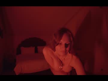 webcam girl chillwithkira capture image #2318575