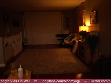 webcam girl bloomyogi capture image #1842657