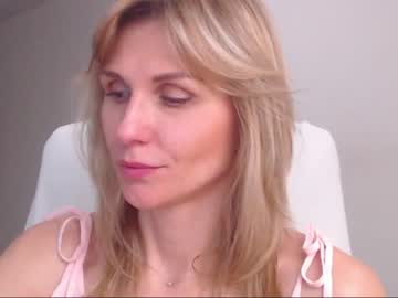 webcam girl lady_ada capture image #774980