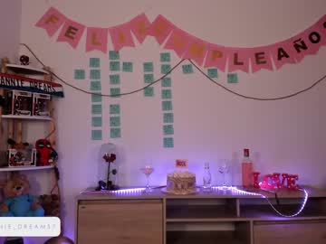 webcam girl annie_dreams capture image #234567