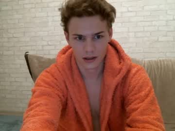 webcam man milkshake_on_body capture image #1115531