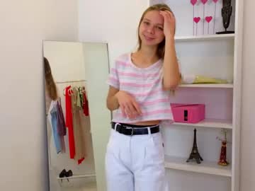 webcam girl francesmontes capture image #5508377
