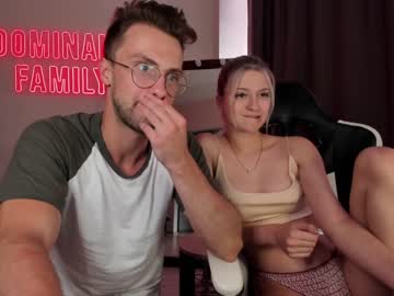 webcam couple dominant_family capture image #2891760