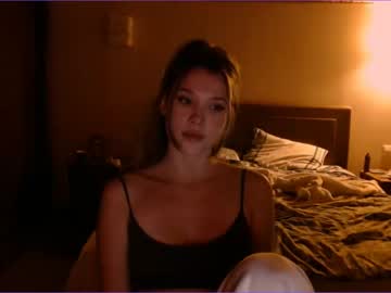 webcam girl bitter_moon capture image #4101317