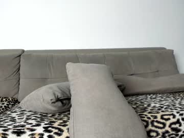 webcam girl 9harlotte99 capture image #4429034