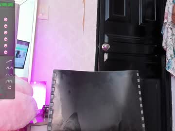 webcam girl sexy_dreams18 capture image #494841