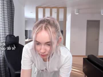 webcam couple damsel_in_distr3ss capture image #2124023