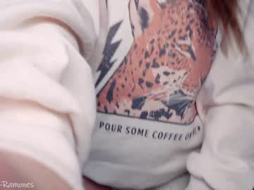 webcam girl x_lily_x capture image #4628197