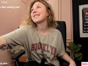 webcam girl lottie_shine capture image #5162453