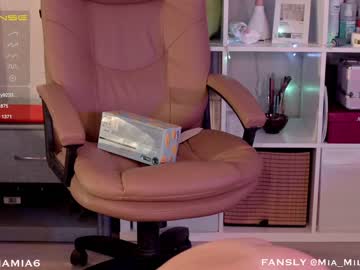 webcam girl mia_milagros capture image #4409814