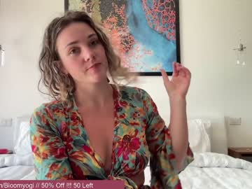 webcam girl bloomyogi capture image #4901547