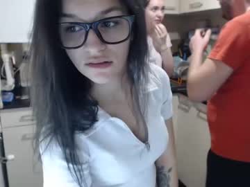 webcam couple maya_and_guests capture image #1700824