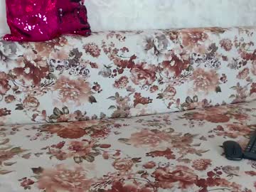 webcam girl lily__love capture image #1450058