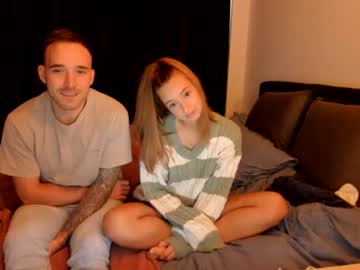 webcam couple watch_us_now_123 capture image #4671472