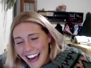webcam girl bambis_honeypot capture image #1699541