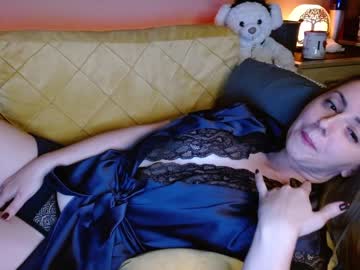 webcam girl juicy_peach88 capture image #4272279