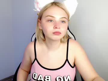 webcam girl shy_blondiee capture image #5143125