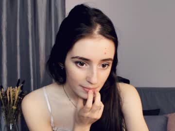 webcam girl lisawoo capture image #508597