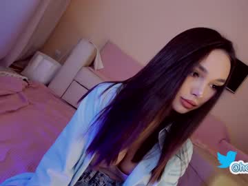 webcam girl hollyextra capture image #4087697