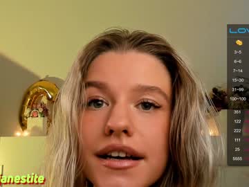 webcam girl maxwelljoella capture image #4478523
