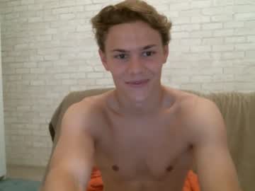 webcam man milkshake_on_body capture image #173343