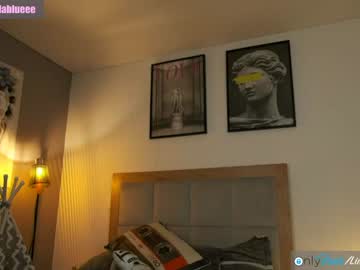 webcam girl lindabluee capture image #1537957