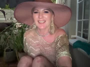 webcam girl gl1tter_barbie capture image #2384720