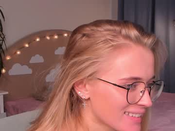 webcam girl linellali capture image #3734975