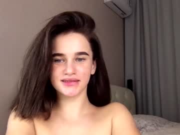 webcam girl ella_hey capture image #4465350