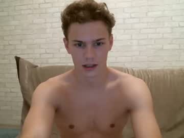 webcam man milkshake_on_body capture image #636528