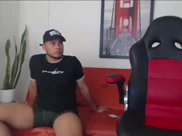 webcam man fratguysonline capture image #4054829