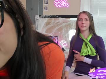 webcam girl violetttflowers capture image #4195377