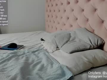 webcam girl cbhotblonde capture image #2247818