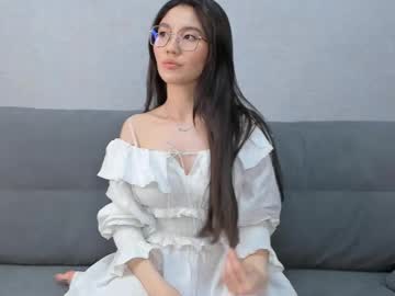 webcam girl lornachill capture image #5611200