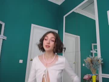 webcam girl adelewilson__ capture image #1950386