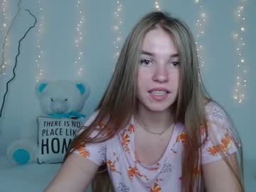 webcam girl little__cherrry capture image #3556677